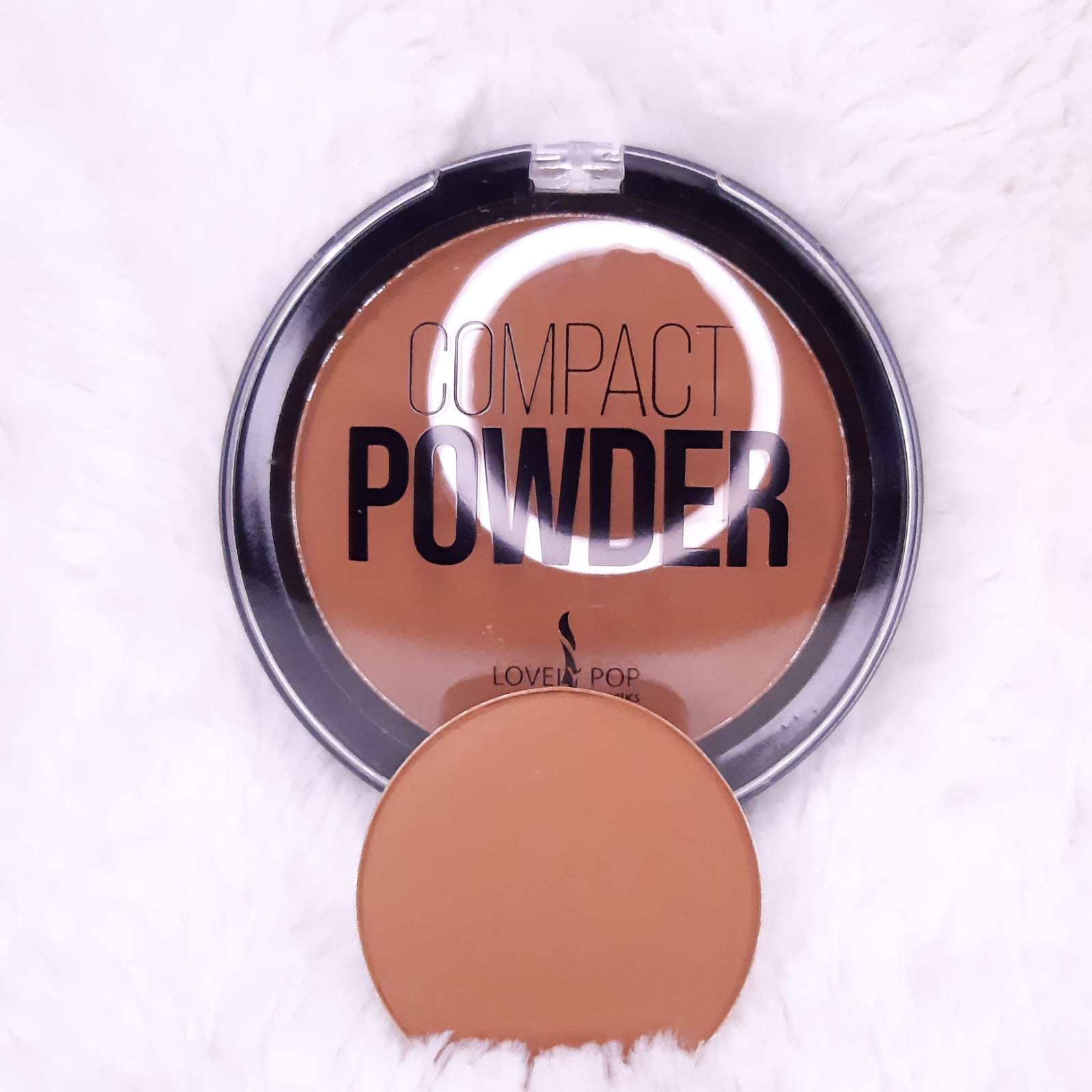 Poudre compacte matifiante dark Lovely pop teinte 10 Cinnamon