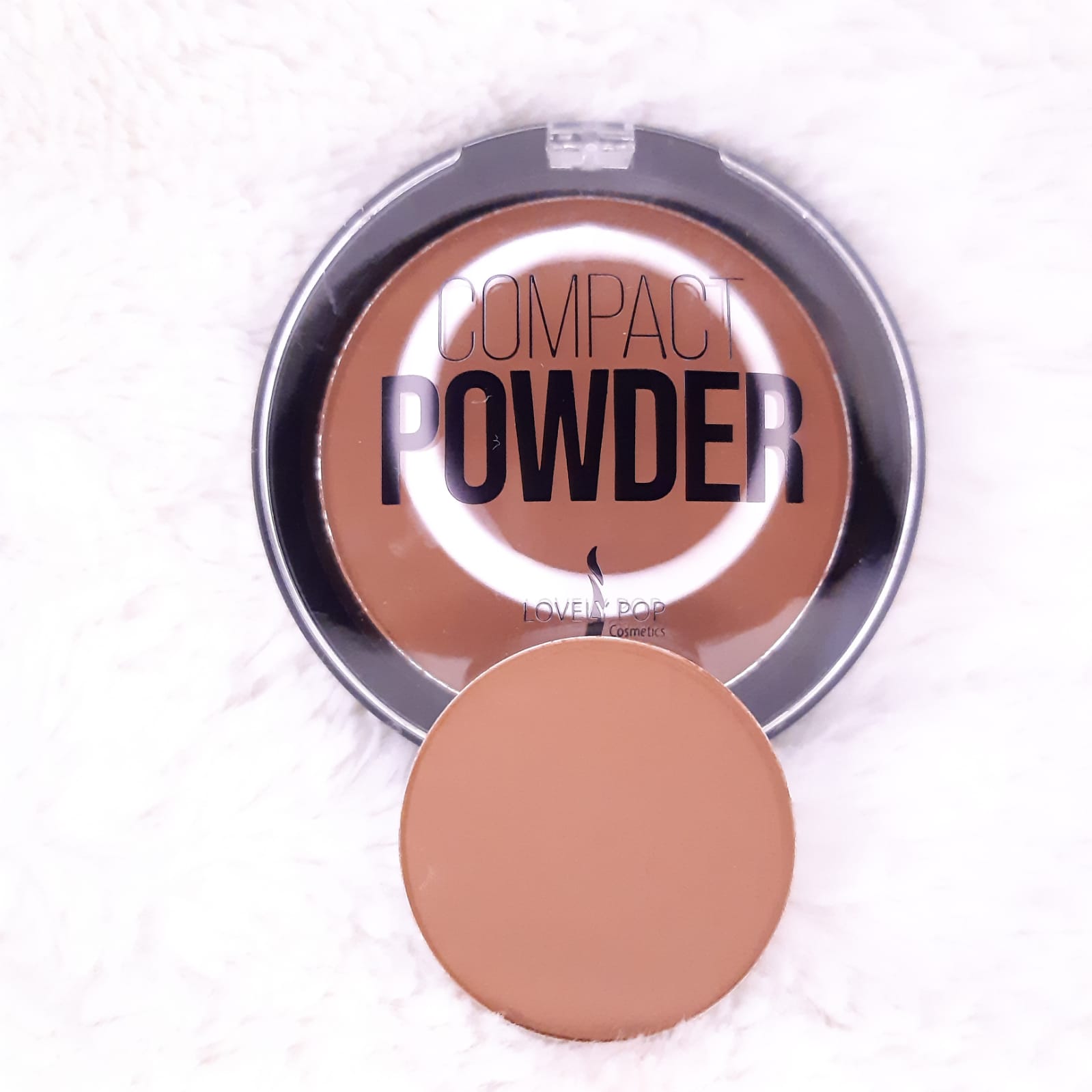 Poudre compacte matifiante dark Lovely pop teinte 12 Brownie