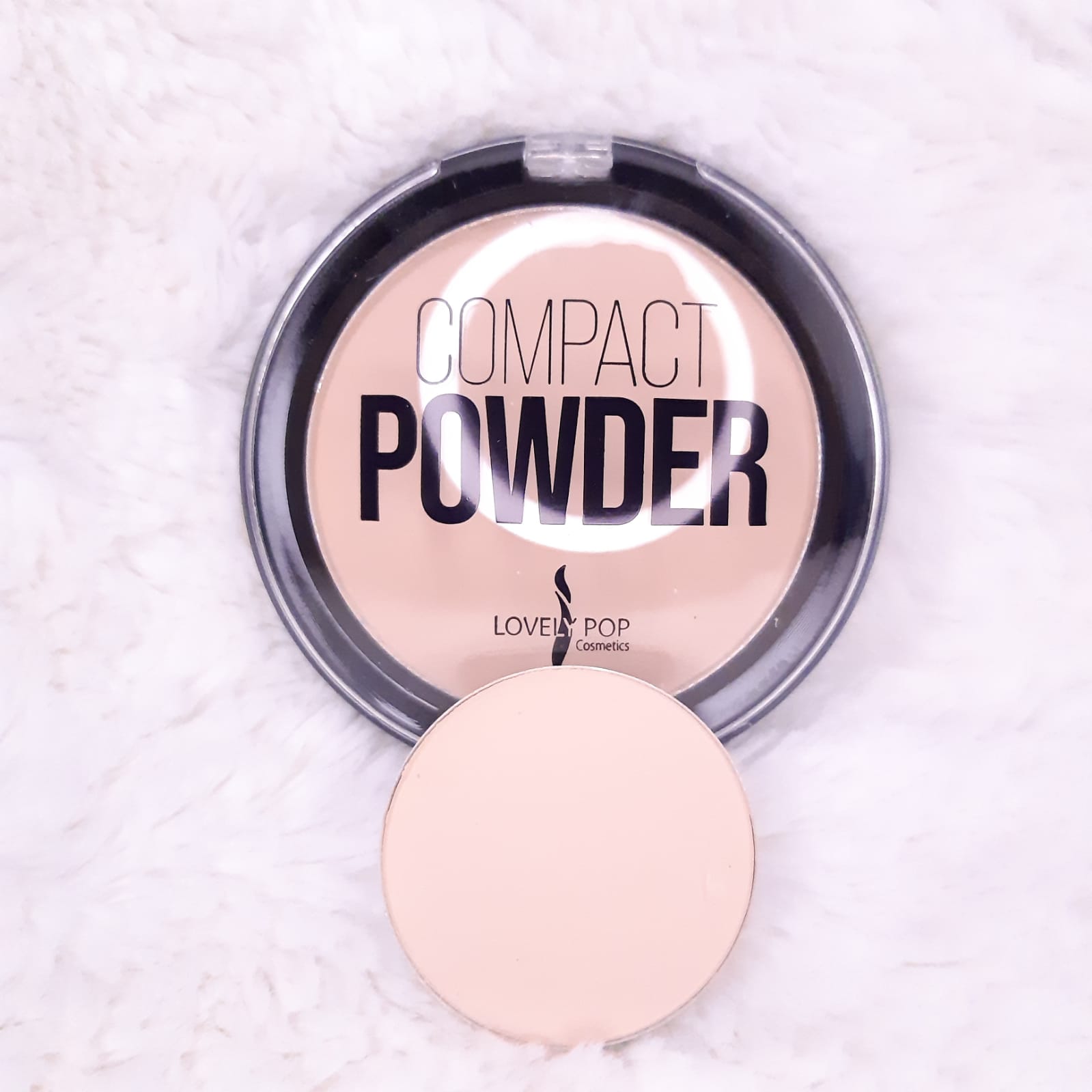 Poudre compacte matifiante light Lovely pop teinte 02 Vanilla